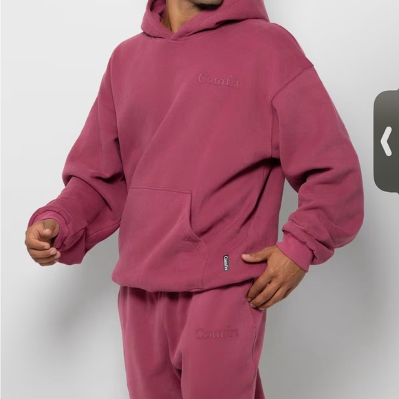 NIB Comfrt Limited Edition Minimalist Hoodie in Berry Sz medium. Sold out online - Picture 2 of 5